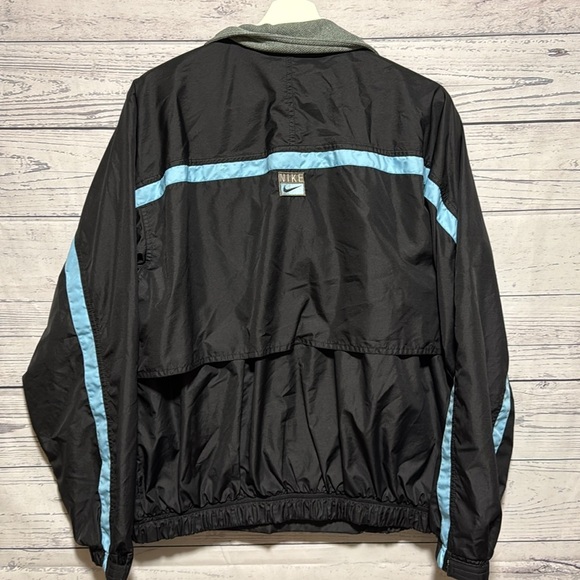 Vintage Nike Windbreaker pullover - Picture 6 of 7